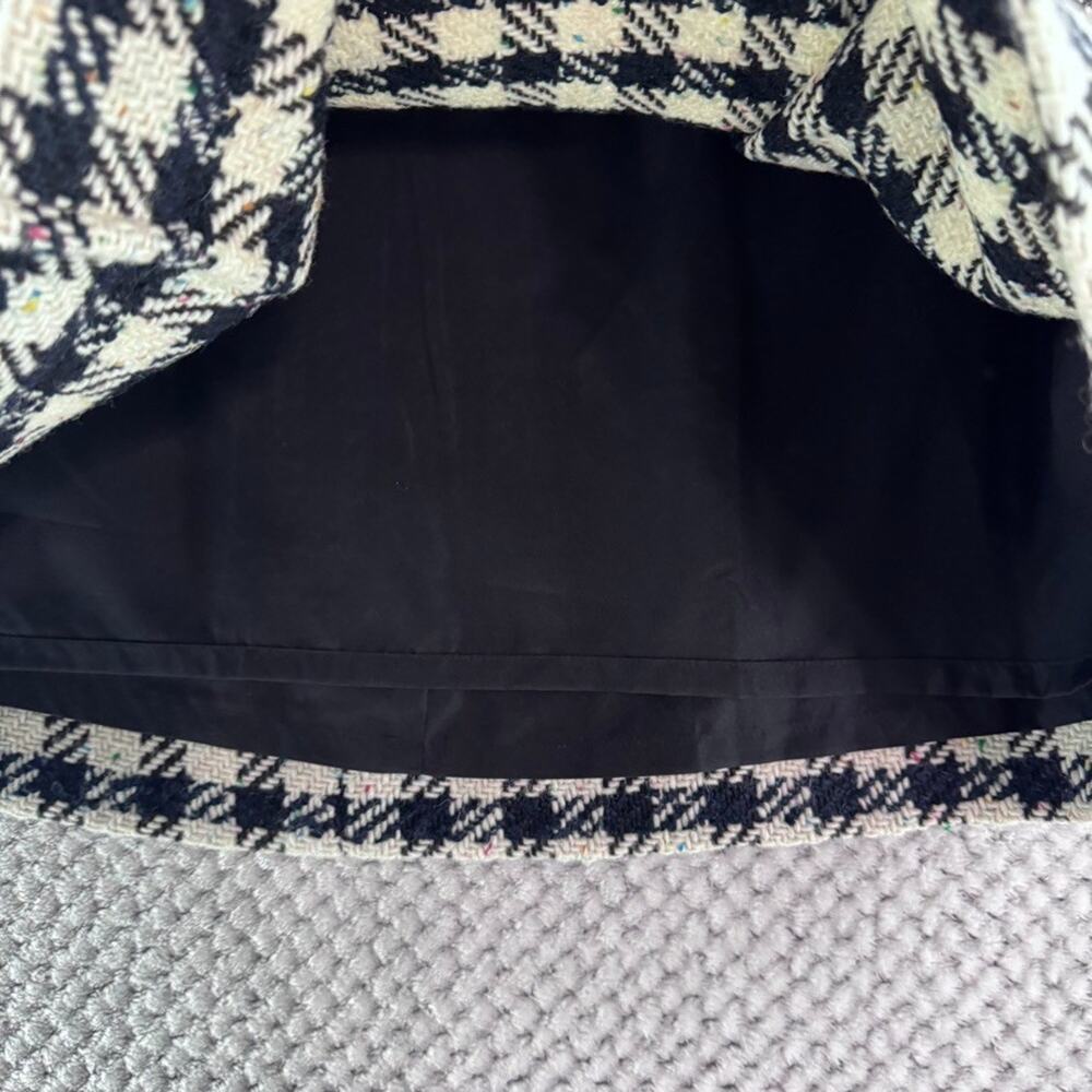 Talbots Skirt Womens 12 Black White Checked Plaid Wool Tweed Pleated Academia - Picture 4 of 9
